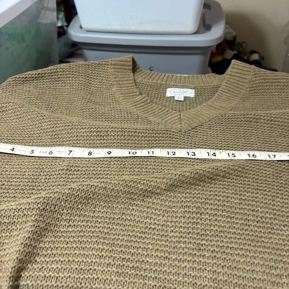 Cozy Mud Pie Oscar V-Neck Sweater. - Picture 5 of 8